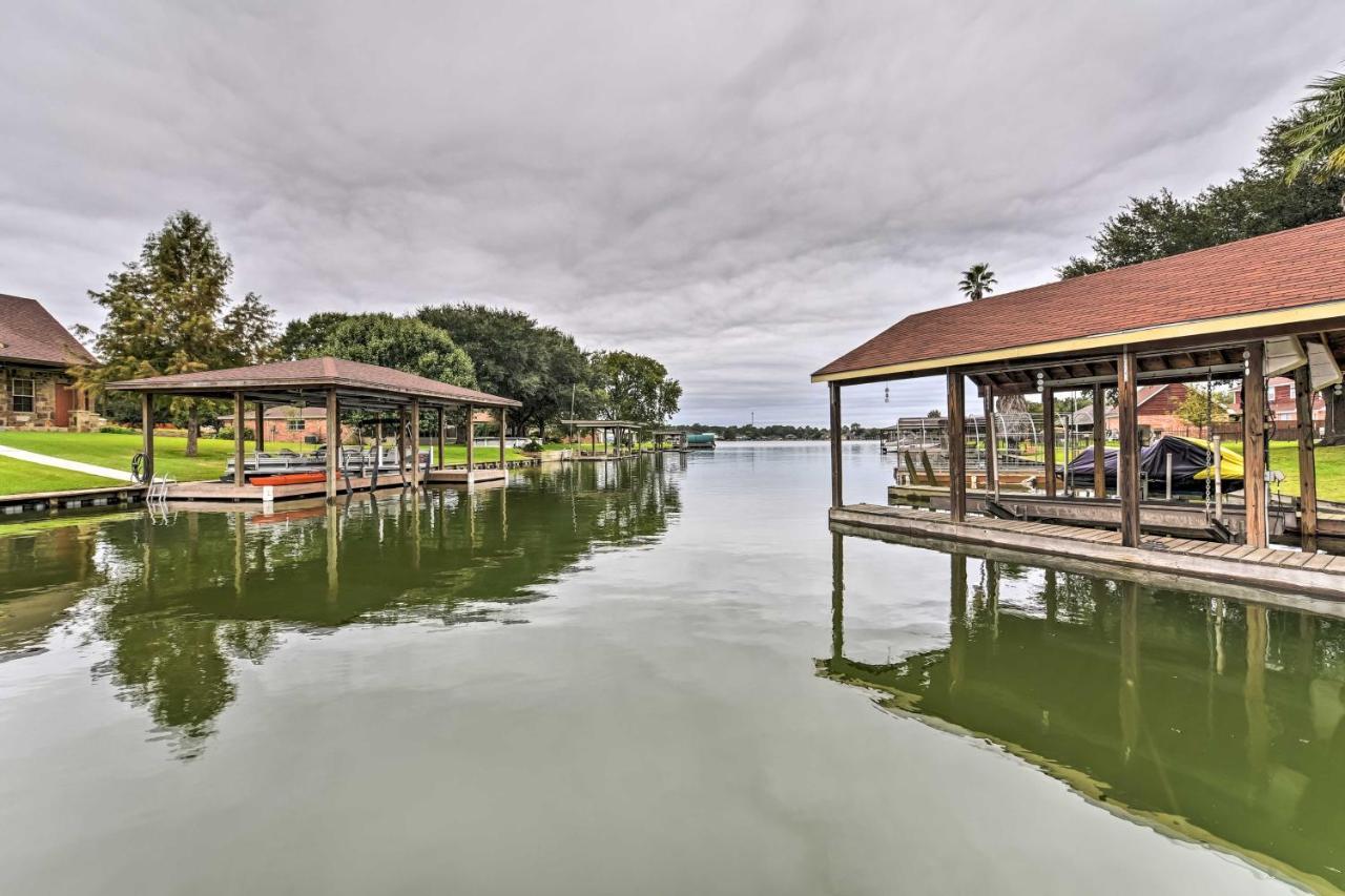 Quiet Lake Conroe Townhome With 2 Boat Slips! Willis Ngoại thất bức ảnh